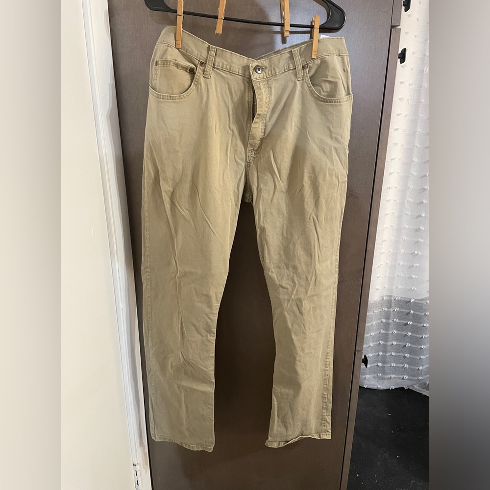 Men’s Wrangler Khakis
